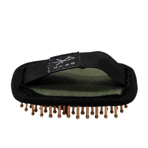 Hiker Hairbrush by Chicken Tramper Gear - Image 6