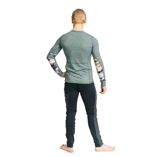 Women's Rendezvous Ridge Long Sleeve by Alpine Fit - Image 7